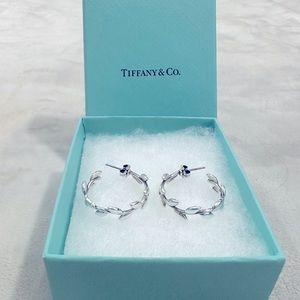 Authentic Tiffany & Co Paloma Picasso®
Olive Leaf Hoop Earrings